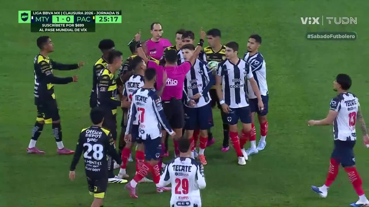 ¡Se arma la bronca! ¡Agarrón entre Salomon Rondón y John Stefan Medina!