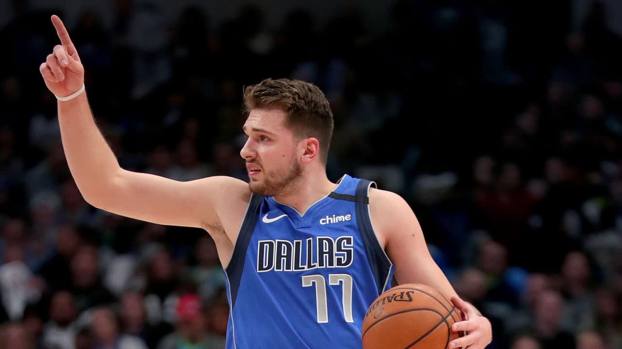 Luka Doncic se vuelve a lesionar el tobillo