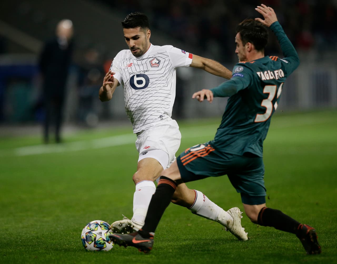 Con goles de Hakim Ziyech y Quincy Promes, el Ajax se impone 0-2 al Lille. El mexicano Edson Álvarez entró de cambio al medio tiempo por Noussair Mazraoui.