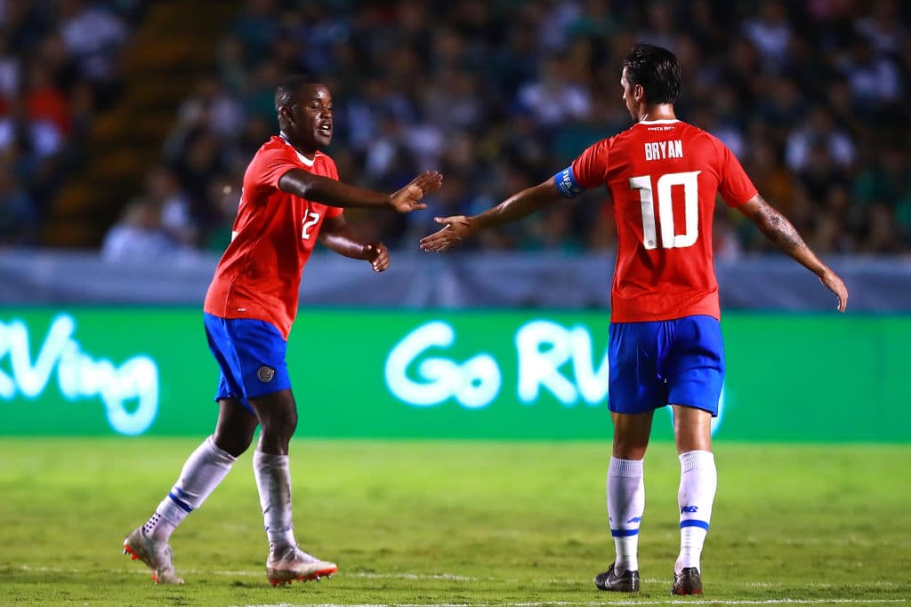 Pero, debido a una mano de Van Rankin en el área, se marcó penalti a favor de Costa Rica. El capitán costarricense Bryan Ruiz, a los 44 minutos, se encargó de convertir el tiro desde los 11 pasos.