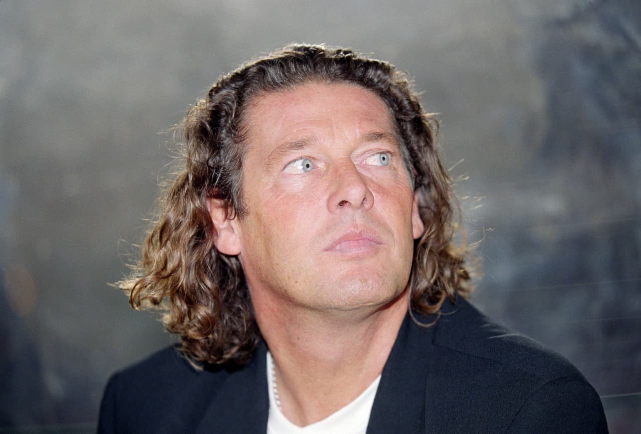 Un desconocido tomó las riendas de Senegal en 2001. Un año antes, había sido seleccionador de Guinea, país vecino de Senegal. ¿Su nombre? Bruno Metsu.