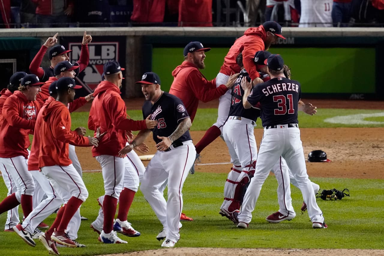 Con un marcador de 7-4, Washington Nationals pasan por primera vez a la Serie Mundial.