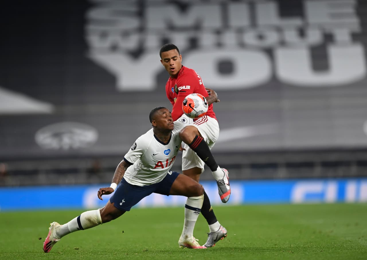 Una genialidad de Bergwijn al 27’ rompió el cero y adelantó a los locales.