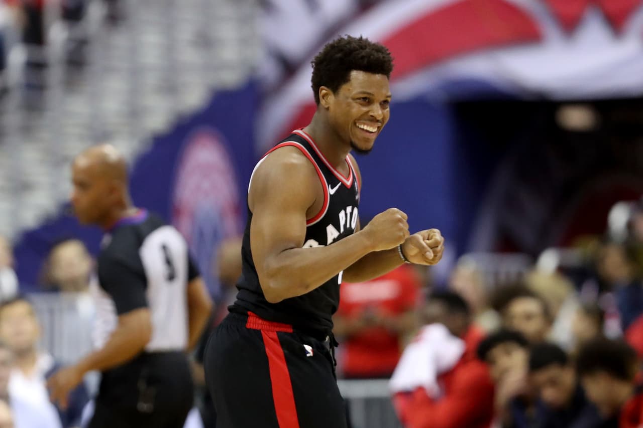 Kyle Lowry fue uno de los que sorprendió en condición de visitante para ponerse arriba en el marcador.
