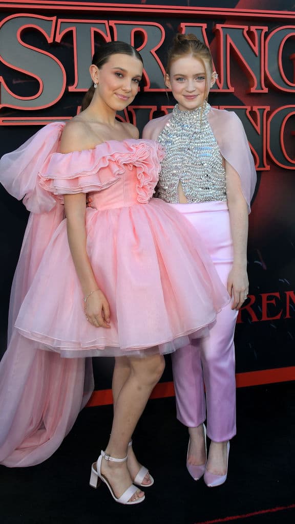 David Harbour (Hopper), realizó un Instagram live en el que portaba el maquillaje de su personaje, a quién pudimos ver en el teaser y enterarnos de que estaba vivo en alguna parte de Rusia.
<br>