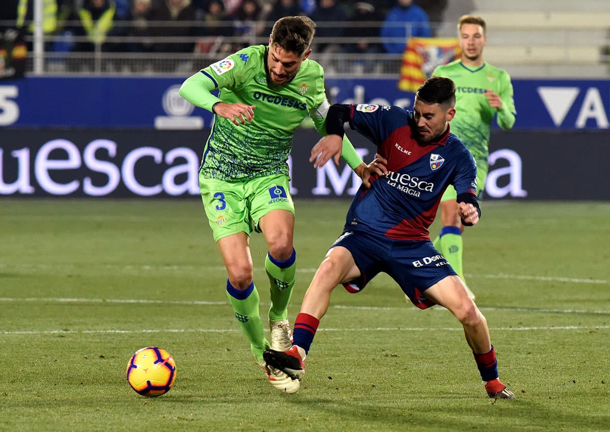 En un duelo donde la disputa del balón fue protagonista, el Real Betis cayó en su visita 2-1 ante el Huesca.