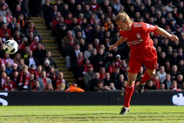 El holandés aprovechó el 'regalito' del rival y no perdonó.