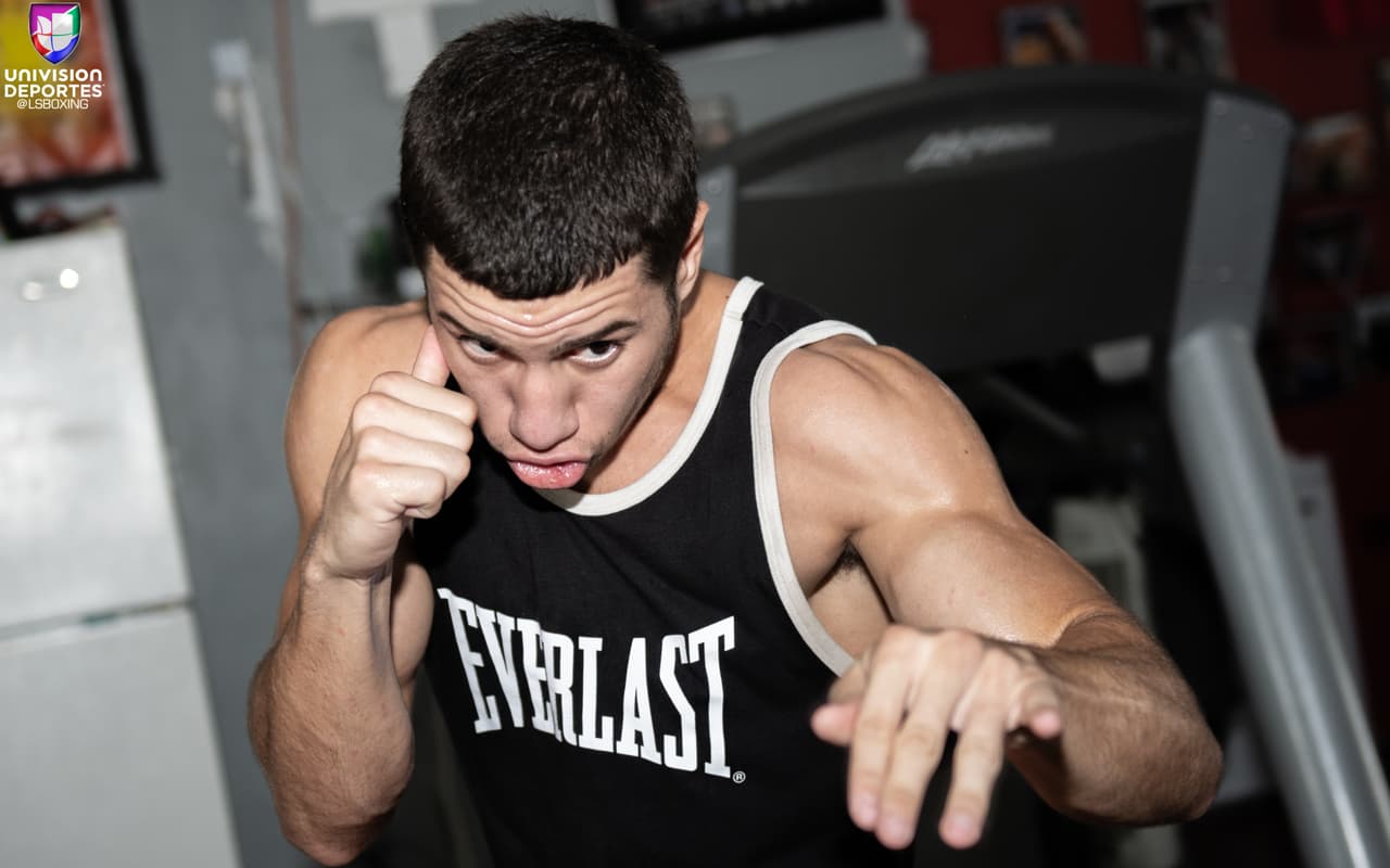 El prospecto de Puerto Rico, Jean Carlos 'Chapito' Rivera (15-0, 10 KO's), se enfrentará a Jason 'El Alacrancito' Sánchez (12-0, 6 KO's) de Nuevo México por la corona mundial juvenil vancante de la OMB en el Hotel El Panamá en la Ciudad de Panamá el próximo 31 de octubre.