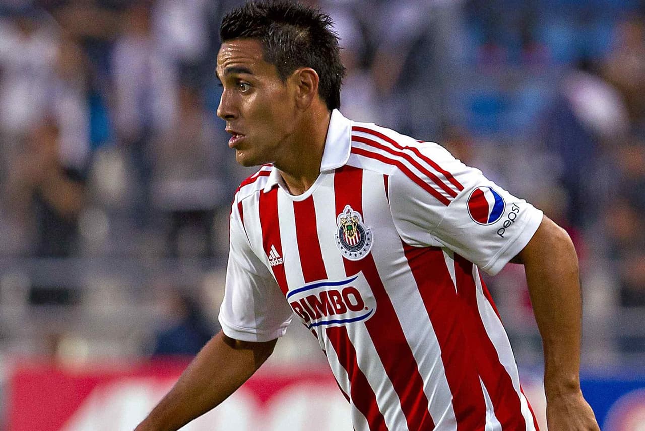 Jesús Padilla nació el 3 de marzo de 1987 en San José (California) y debutó en 2006 con el 'Rebaño Sagrado' contra Toluca. Estuvo con el club hasta 2009, antes de pasar a Chivas USA.