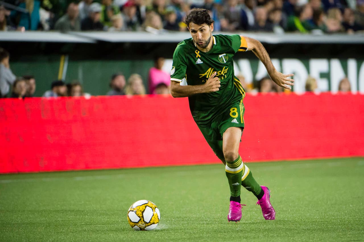 Portland Timbers dio un paso gigantesco hacia la postemporada gracias a su agónica victoria 2-1 ante Sporting Kansas City. El segundo tanto de 'los Leñadores' surgió de una magistral intervención de Diego Valeri.