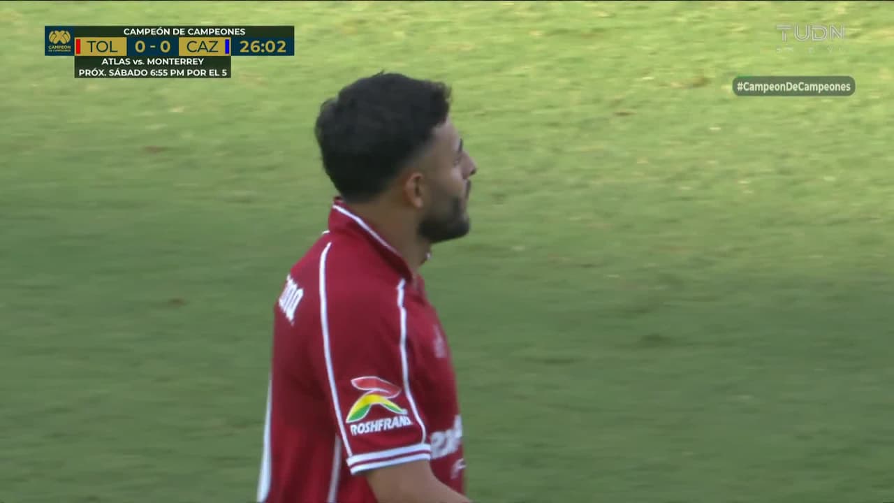 ¡Pónganse de pie ante Kevin Mier que le acaba de atajar un bombazo a Vega!