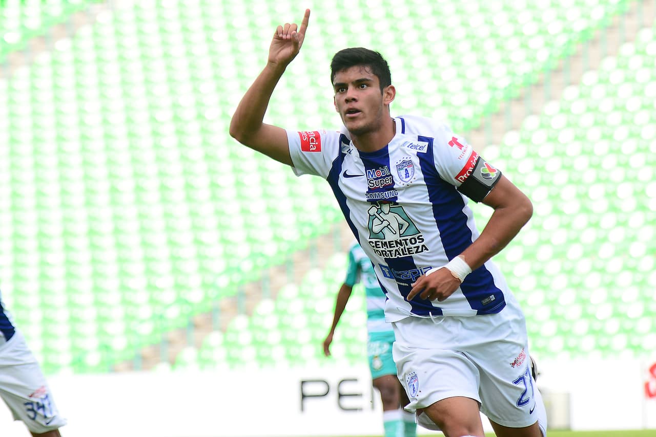 Aunque no en el arco, Juan José Calero, su hijo menor, mantiene su legado con el Pachuca donde juega con las Fuerzas Básicas alternando algunas veces con el primer equipo.
