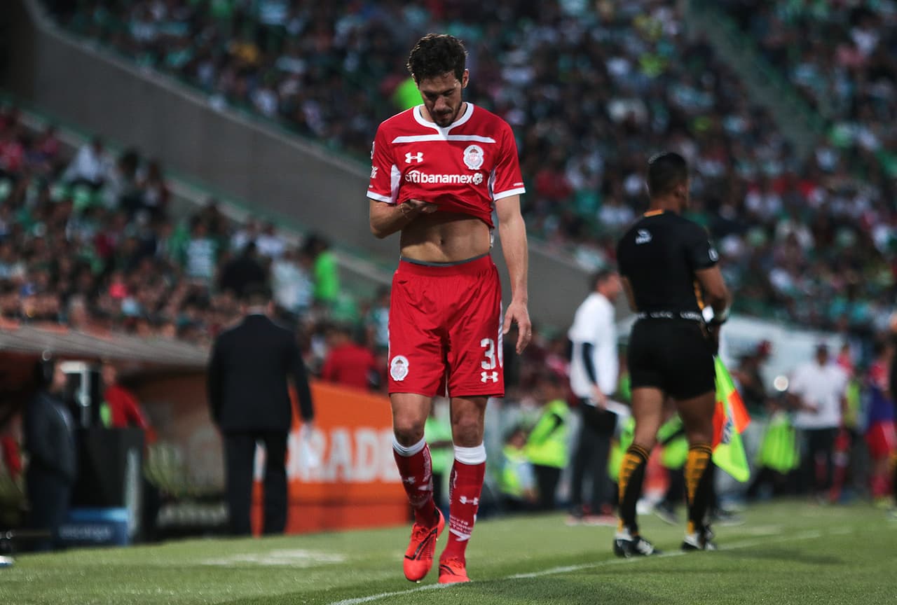 Toluca completó cinco partidos sin ganar, esta semana recibió siete goles, marcó ninguno y se quedó con siete puntos en la tabla. Tras la revancha ante Sporting Kansas City deberá recibir a Veracruz.