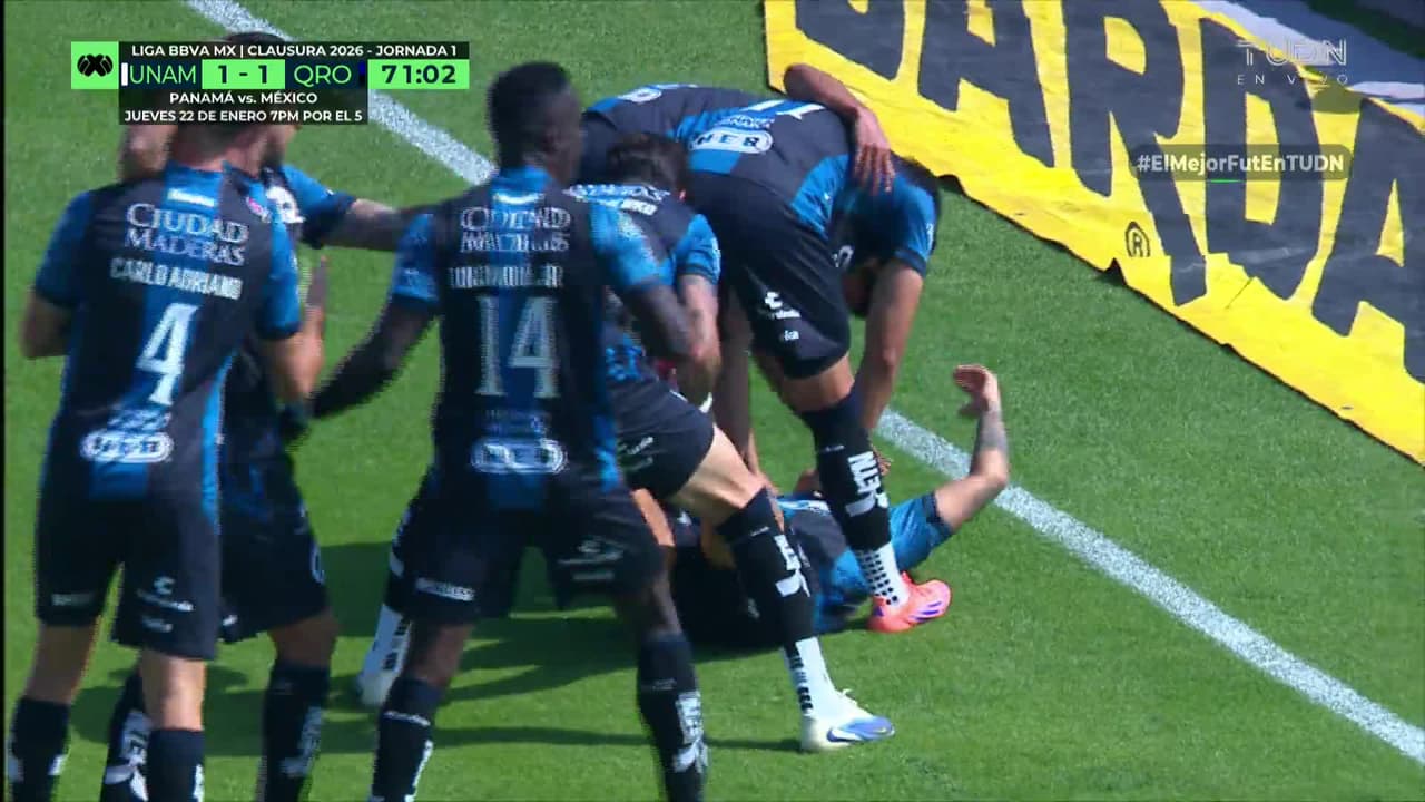 ¡GOL!  anota para Querétaro. Mateo Coronel