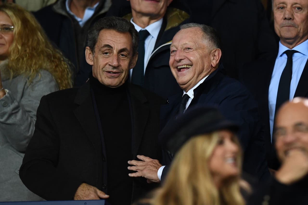 En las tribunas, Nicolas Sarkozy y Jean-Michel Aulas (presidente del Lyon), estuvieron presentes.