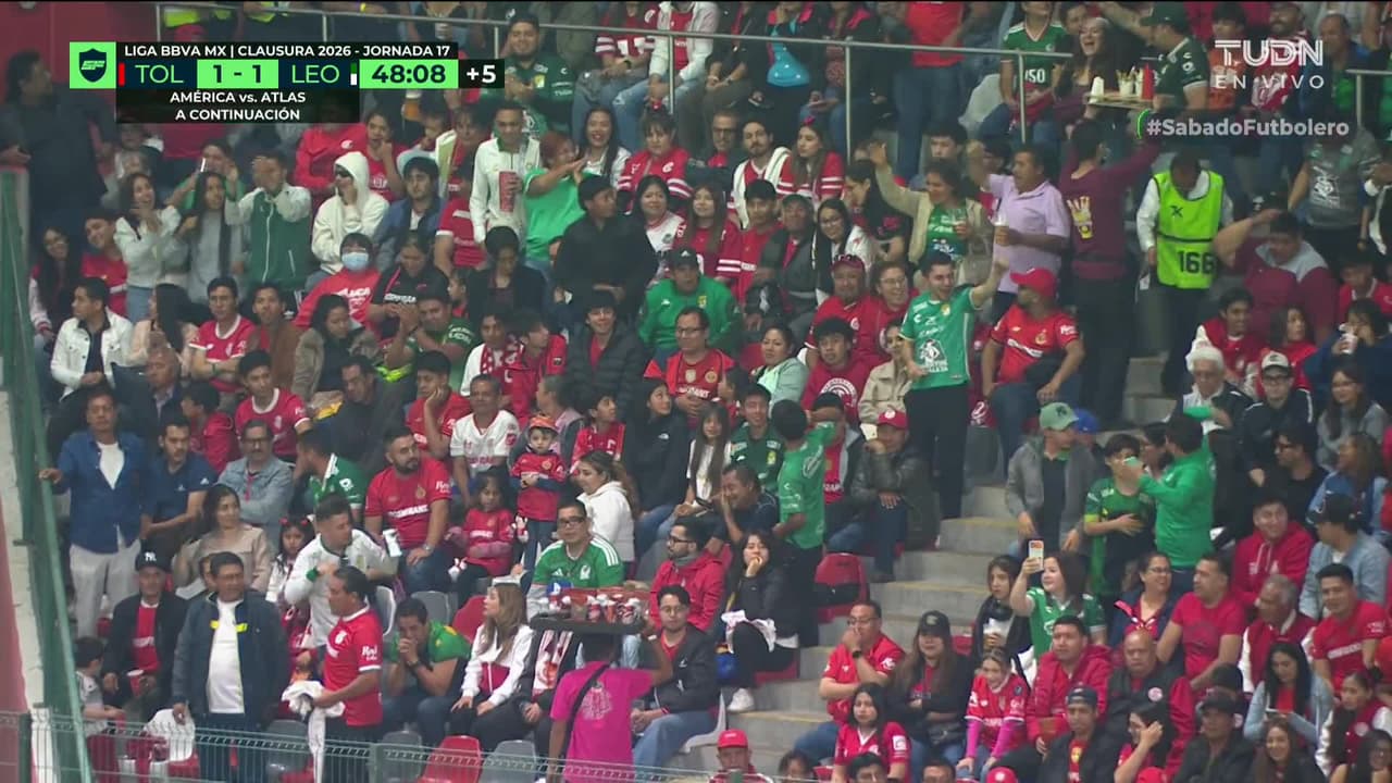 ¡GOL!  anota para León. Díber Cambindo