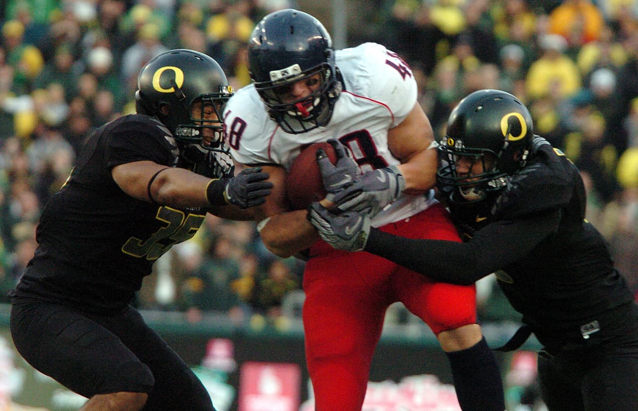 <b>Año 2009</b>
<br>1. Hernia discal que le costó su último año en la Universidad de Arizona