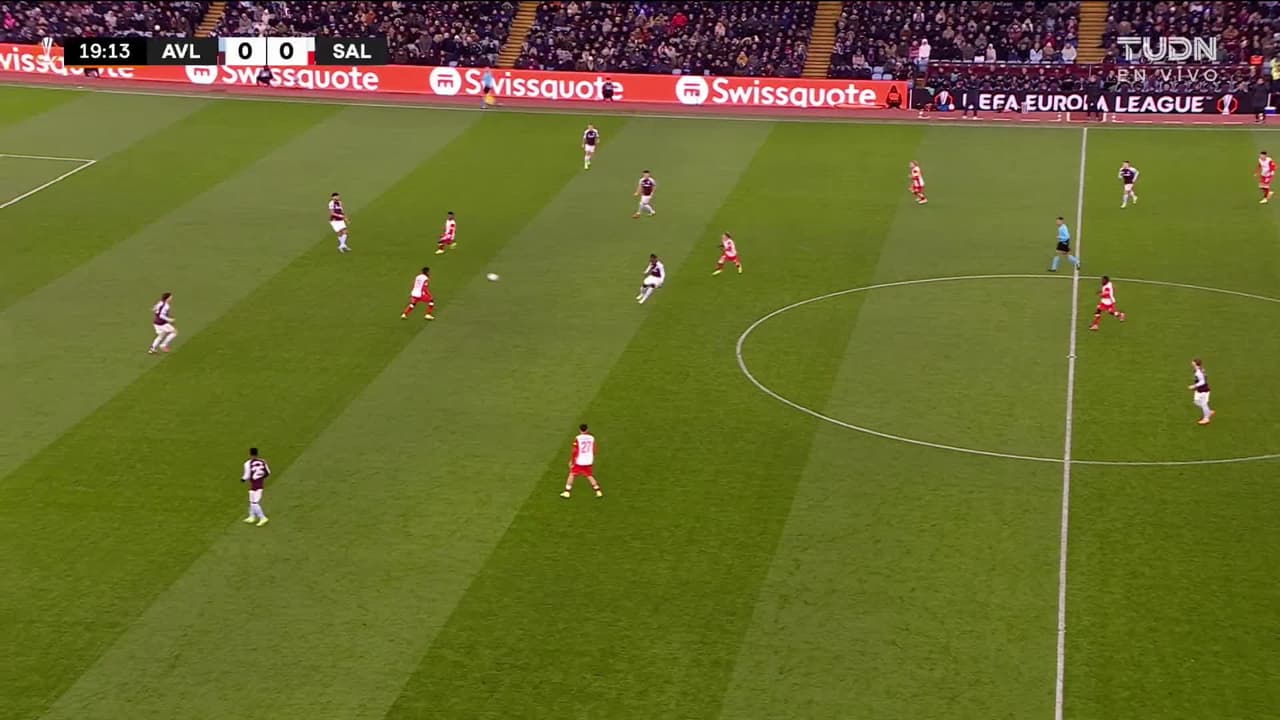 ¡TIRO ATAJADO! disparo por Karim Konaté.