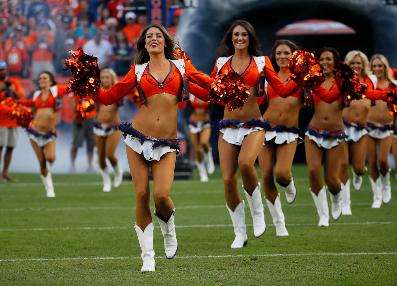 Las más bellas siluetas de la NFL las tienen las cheerleaders de los Denver Broncos, checa las mejores tomas de estos verdaderos bombones.