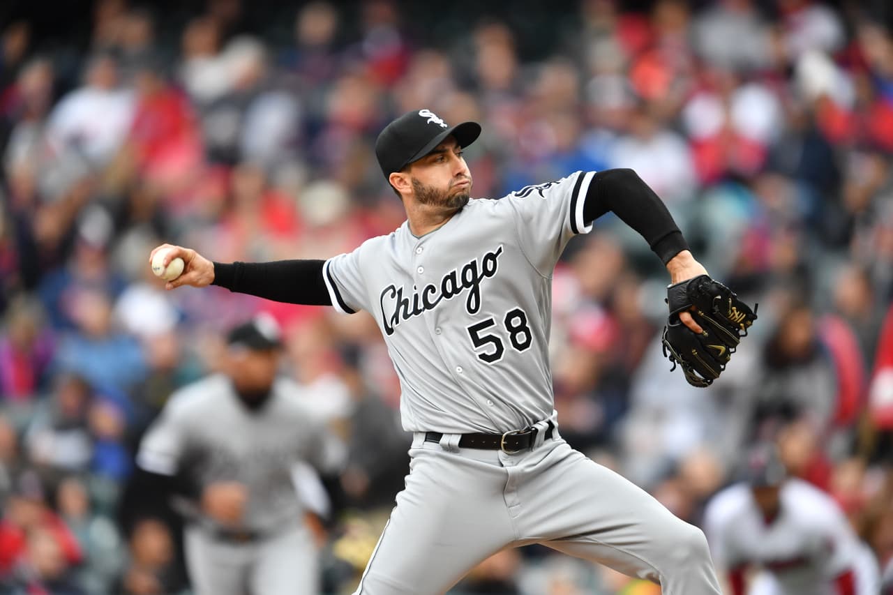 CWS 10 – 4 CLE: El mexicano Miguel González "El Mariachi" lanzó 4.2 entradas en las que permitió 4 carreras limpias y salió sin decisión.