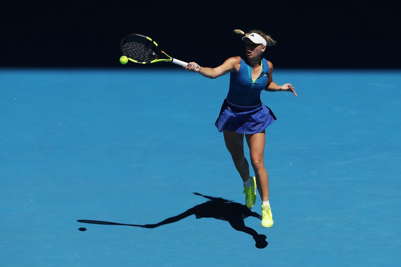 Carolina Wozniacki se impuso contra Donna Vekic con parciales 6-1, 6-3 en su choque de segunda ronda. La danesa tiene a su favor la experiencia que la llevó a ser número uno del mundo y a eso le suma un rostro angelical y cuerpo atractivo que la hacen una de las preferidas de los seguidores.