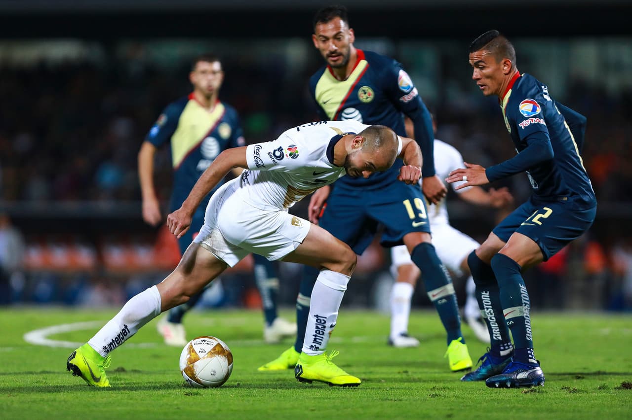 Semifinal (ida): Pumas 1-1 América, 6 de diciembre.