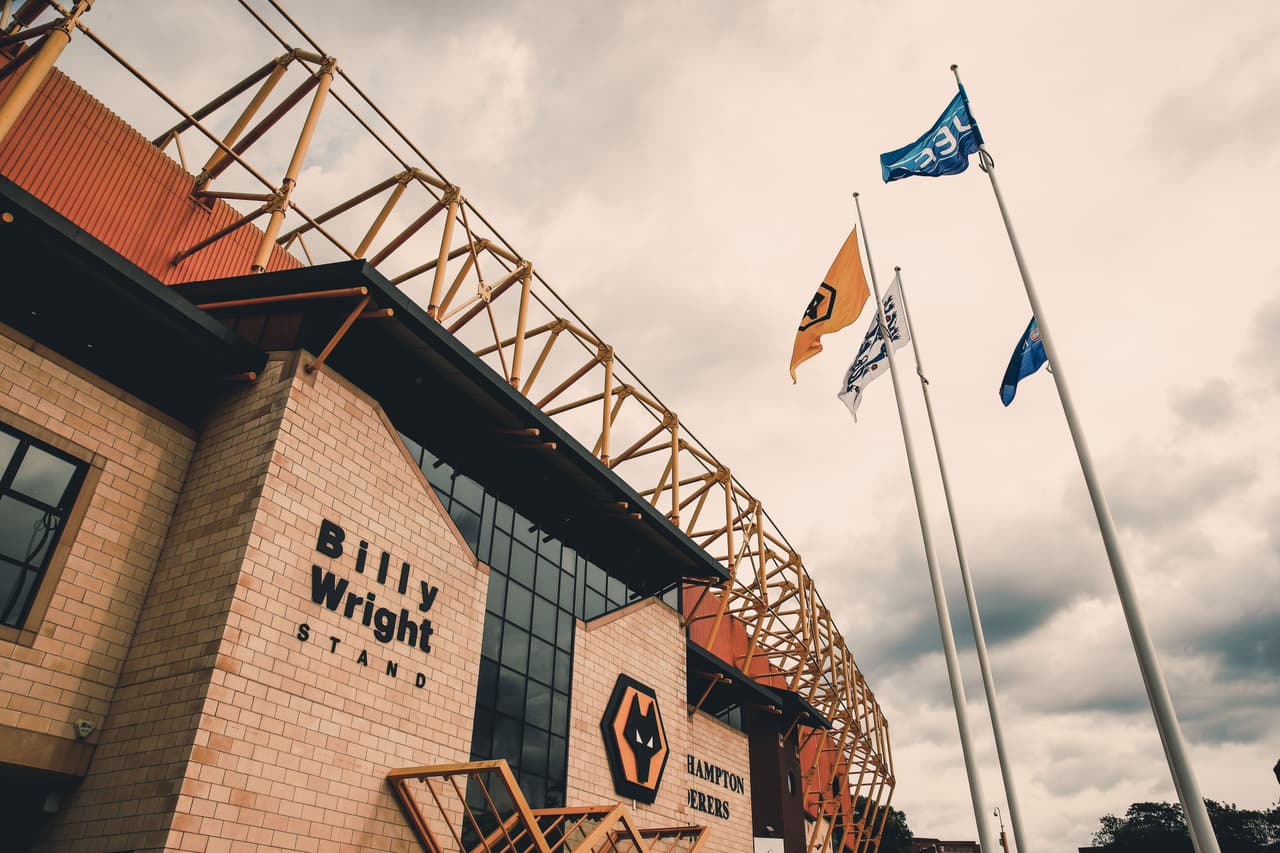 El clima comenzó a tornarse nublado pero ideal para la p´ractica del fútbol.