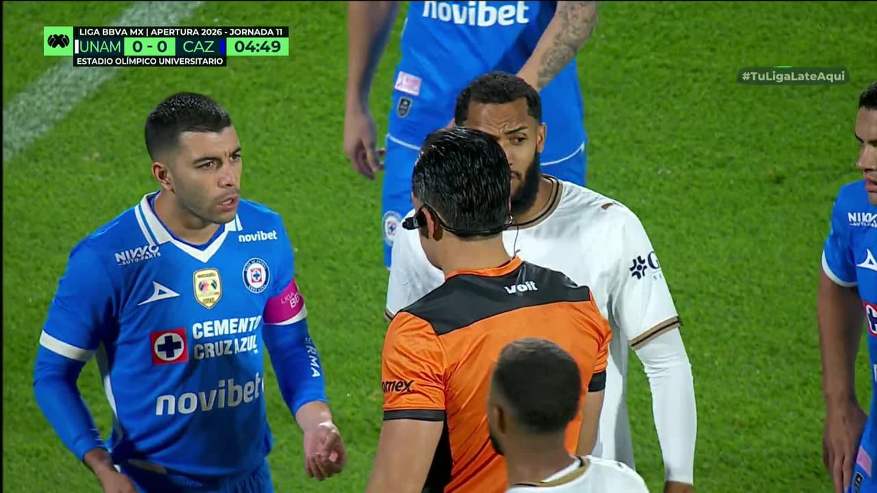 ¡TIRO ATAJADO! disparo por Juninho.