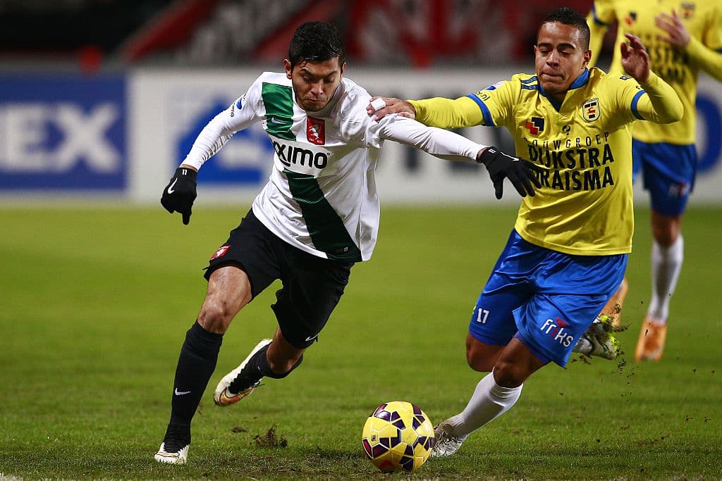 En 2013 llegó al Twente de la Eredivisie, donde jugó dos temporadas y marcó 19 goles.