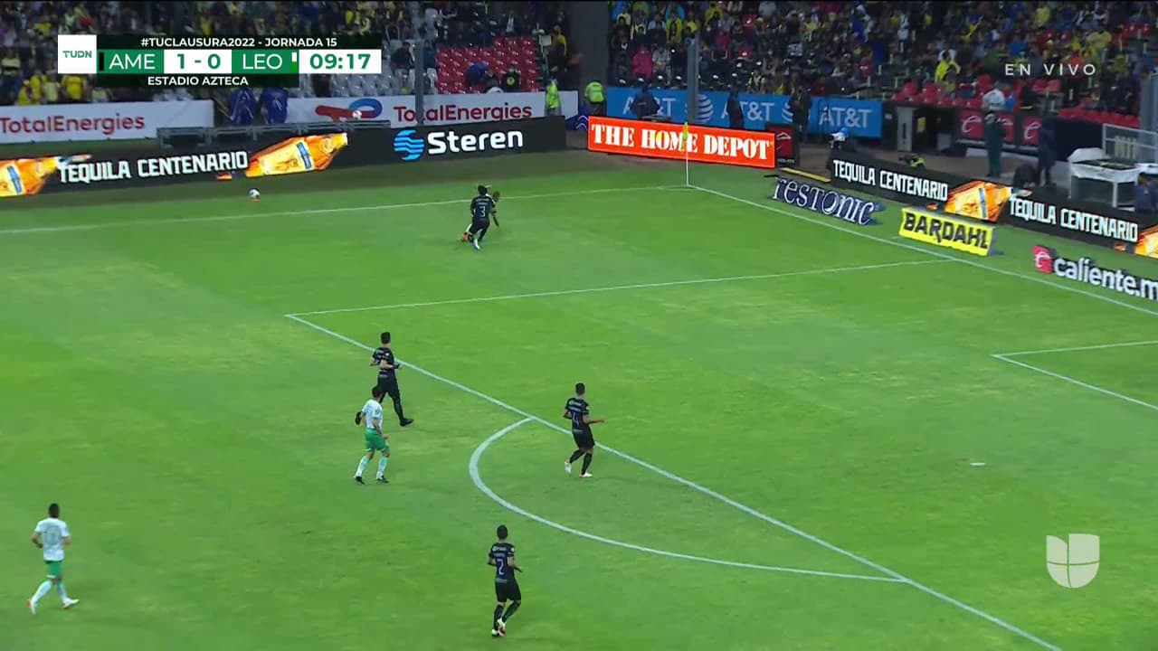 ¡TIRO ATAJADO! disparo por Jean Meneses.