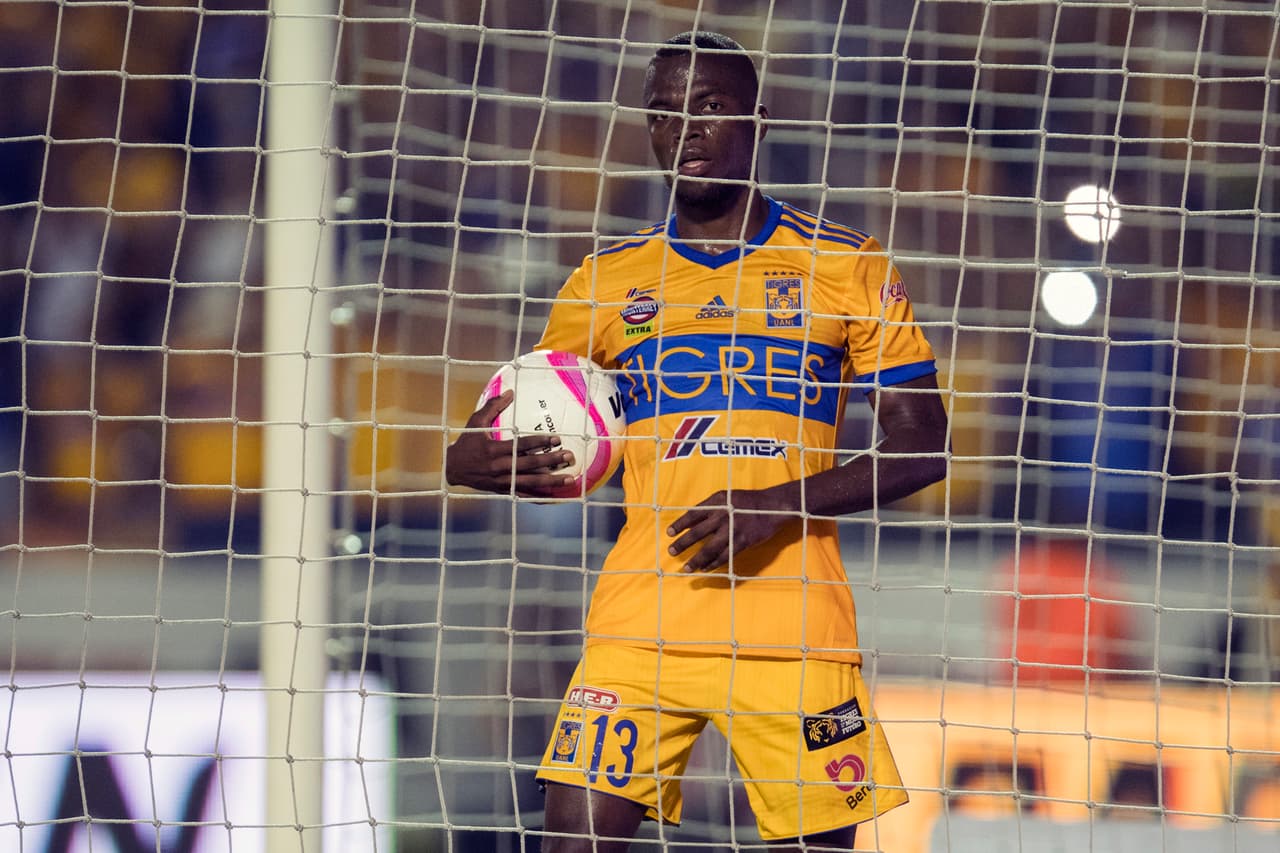 Enner Valencia fue el hombre del partido. Además de marcar 2 goles, una gran jugada suya dio origen a la primera anotación del partido.