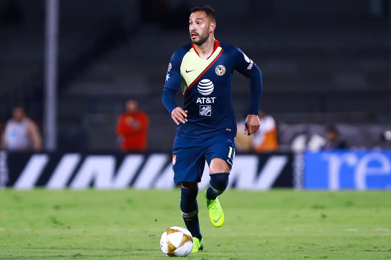 <b>Víctor Aguilera: 7.</b> El defensa azulcrema mostró carácter en el primer tiempo, pero al inicio del segundo perdió la marca que terminó en el empate de Pumas.