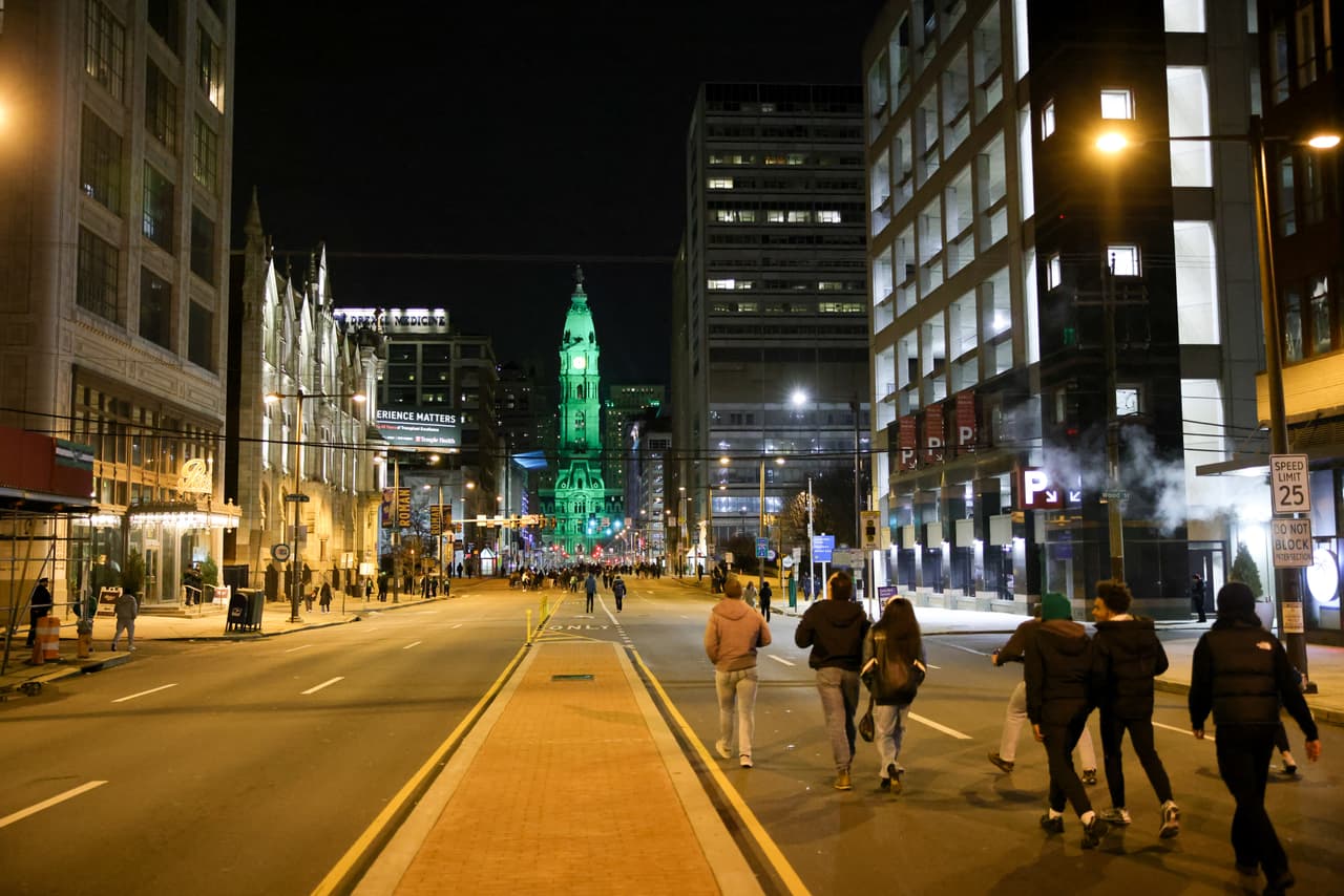 Festejo de los Eagles en Filadelfia convoca a miles de fanáticos: deja calles cerradas y 47 arrestos