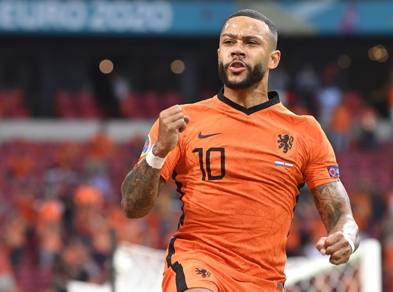 Holanda consigue una cómoda victoria ante Austria 2-0 nen el Grupo C de la Euro 2020. Los goles fueron por parte de Memphis Depay (11') y Denzel Dumfries (67') y es así cómo la 'Naranja Mecánica' obtiene su clasificación a Octavos. Los austriacos acumulan una victoria y una derrota.