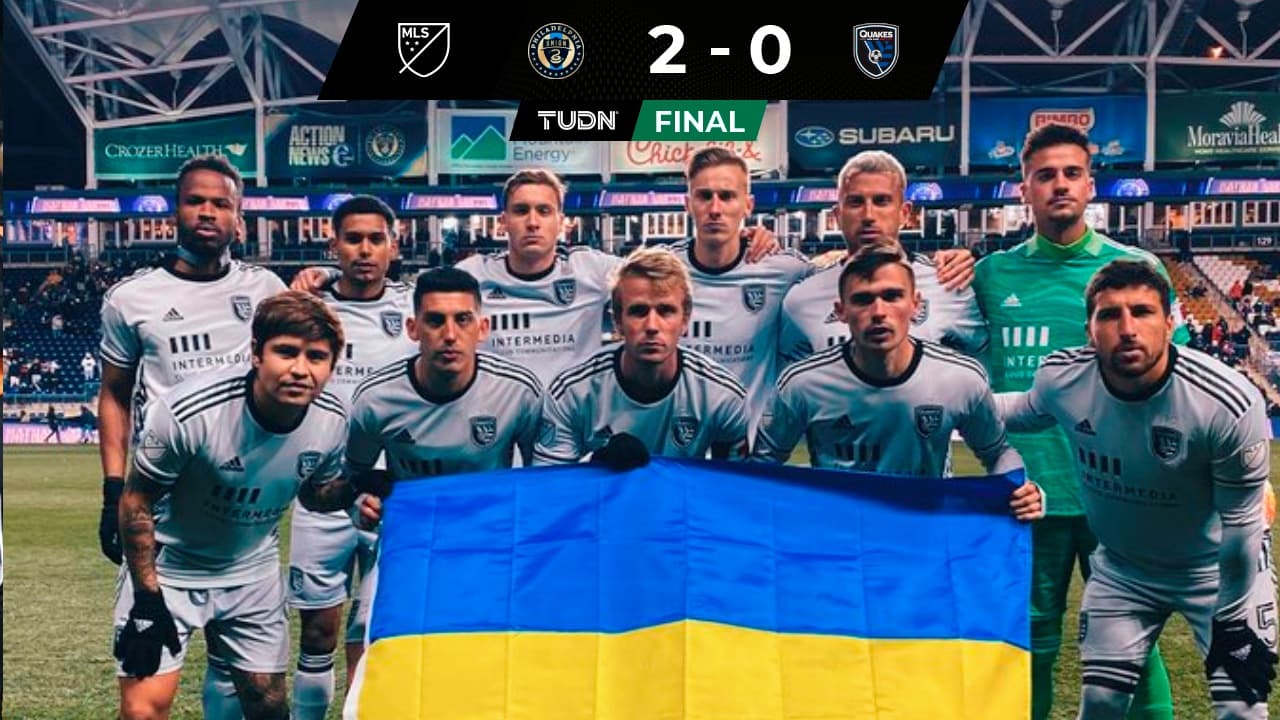 'Chofis' y San José Earthquakes mostraron su apoyo a Ucrania con una bandera del país previo al arranque del partido.