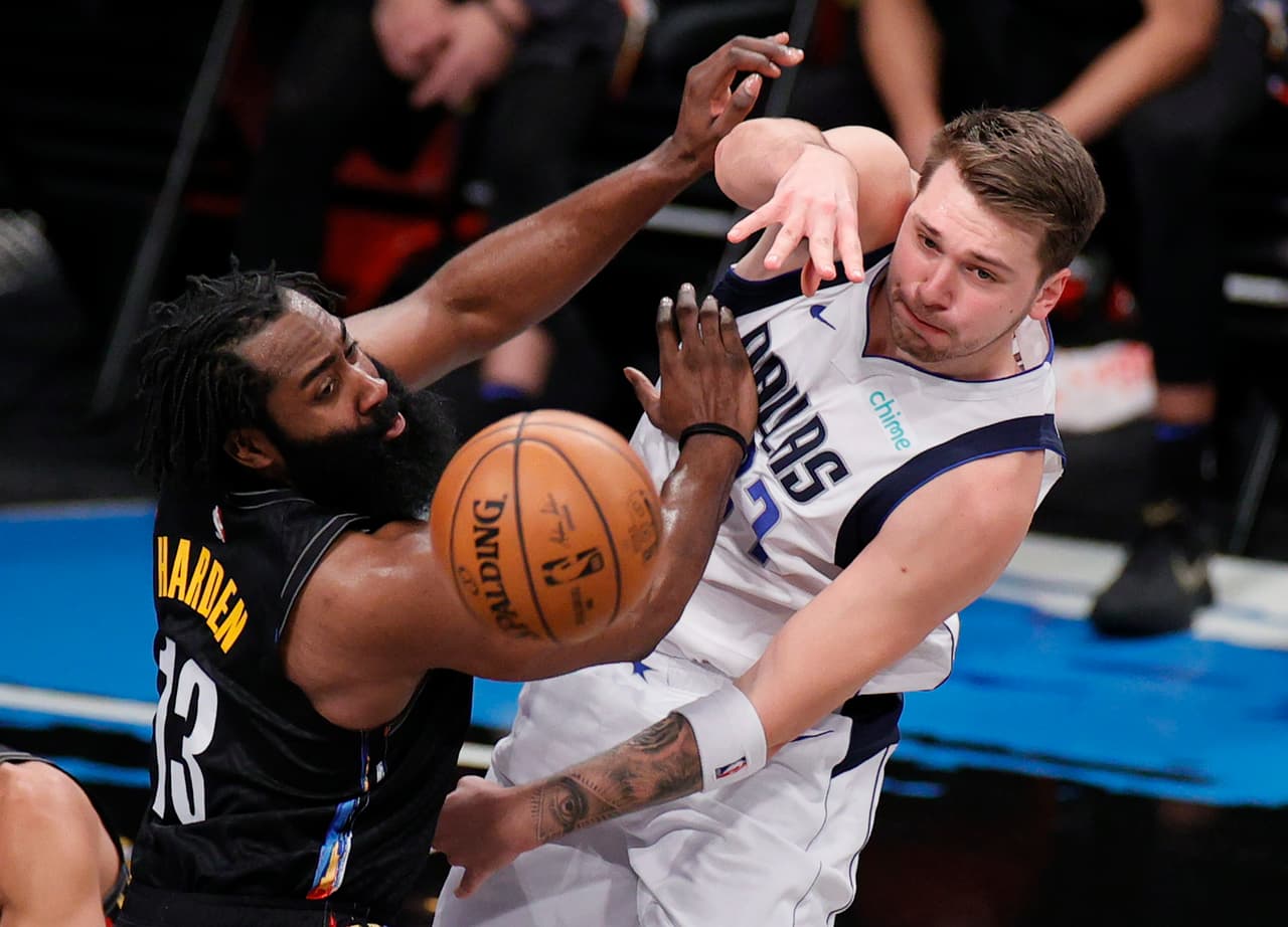 Luka Doncic y Mavericks se imponen ante Nets de Harden