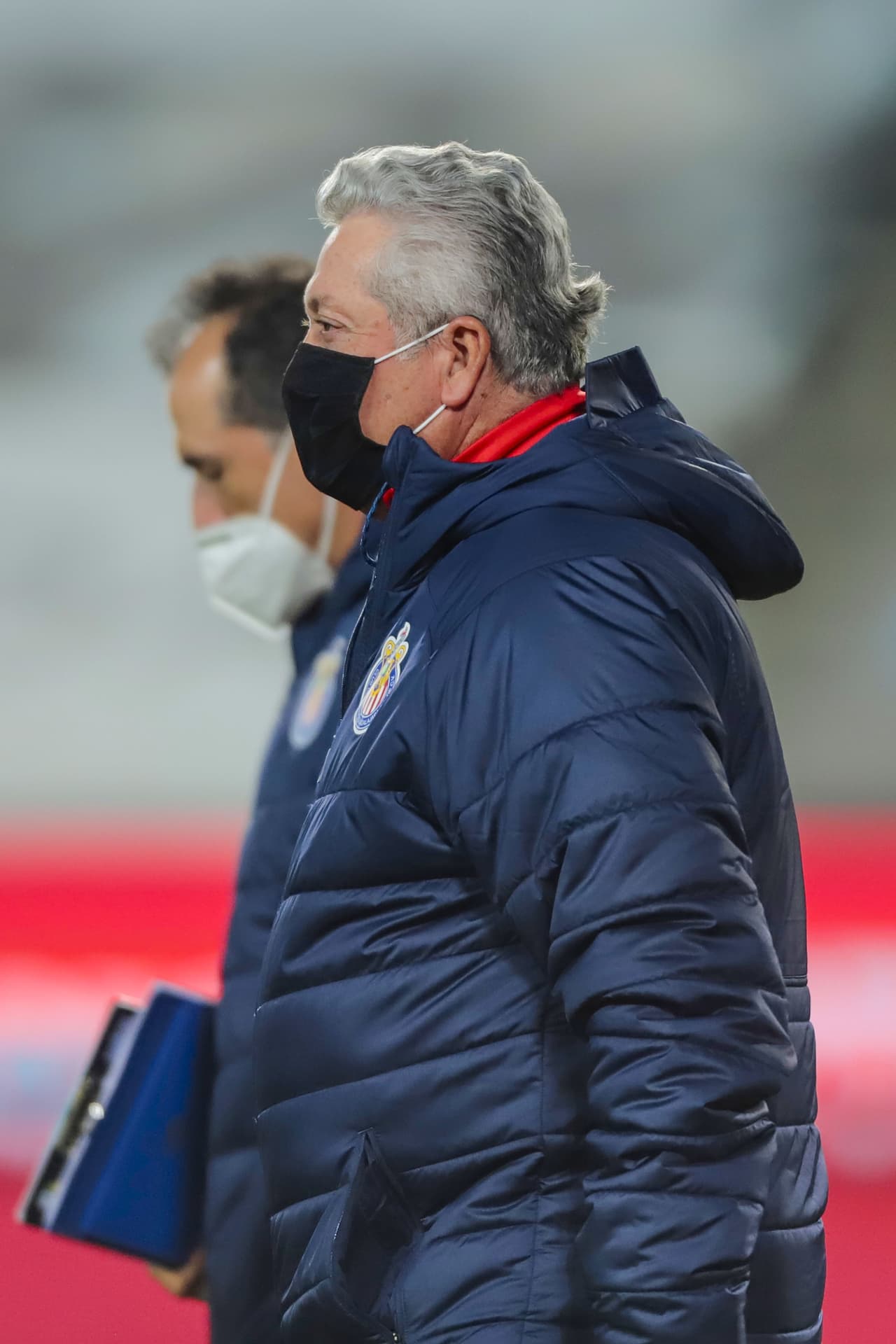 Vucetich bromea que si autogoles favorecieran, Chivas estaría mejor