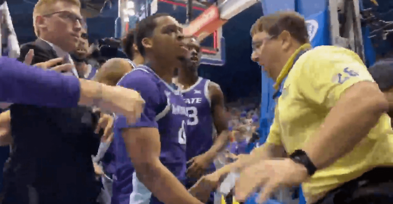 Kansas y Kansas State terminaron a los golpes