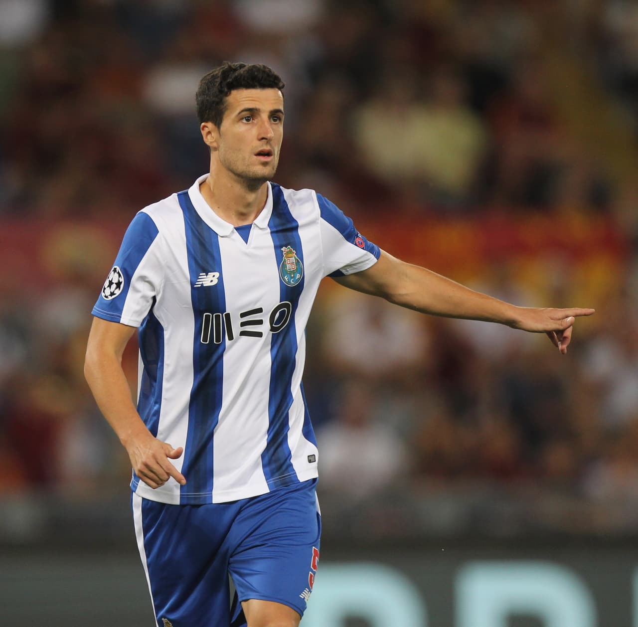 El español Iván Marcano, defensa del Porto, sería objetivo de la Roma en este mercado. De concretarse sería un fichaje que le abriría un espacio a Diego Reyes en el plantel del Dragao.