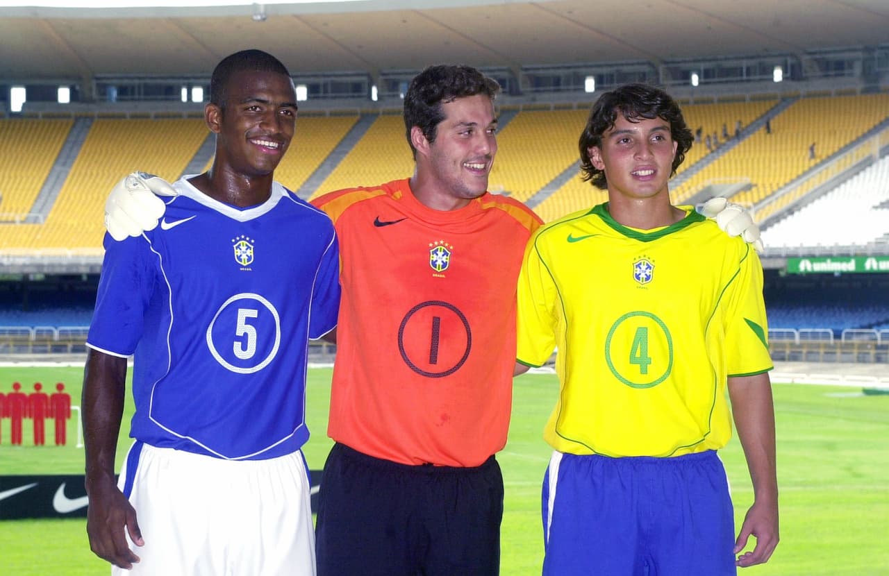 Brasil fue subcampeón mundial en Ecuador 1995 y desde entonces Julio César estuvo bajo los tres palos de la 'Verdeamarelha'. Ha ganado cinco títulos de la Serie A, una Champions League y un Mundial de Clubes con Inter, además de dos ligas portuguesas con Benfica. Ha representado a su país en tres Mundiales, ganó la Copa América Perú 2004 y las Copas Confederaciones Sudáfrica 2009 y Brasil 2013.