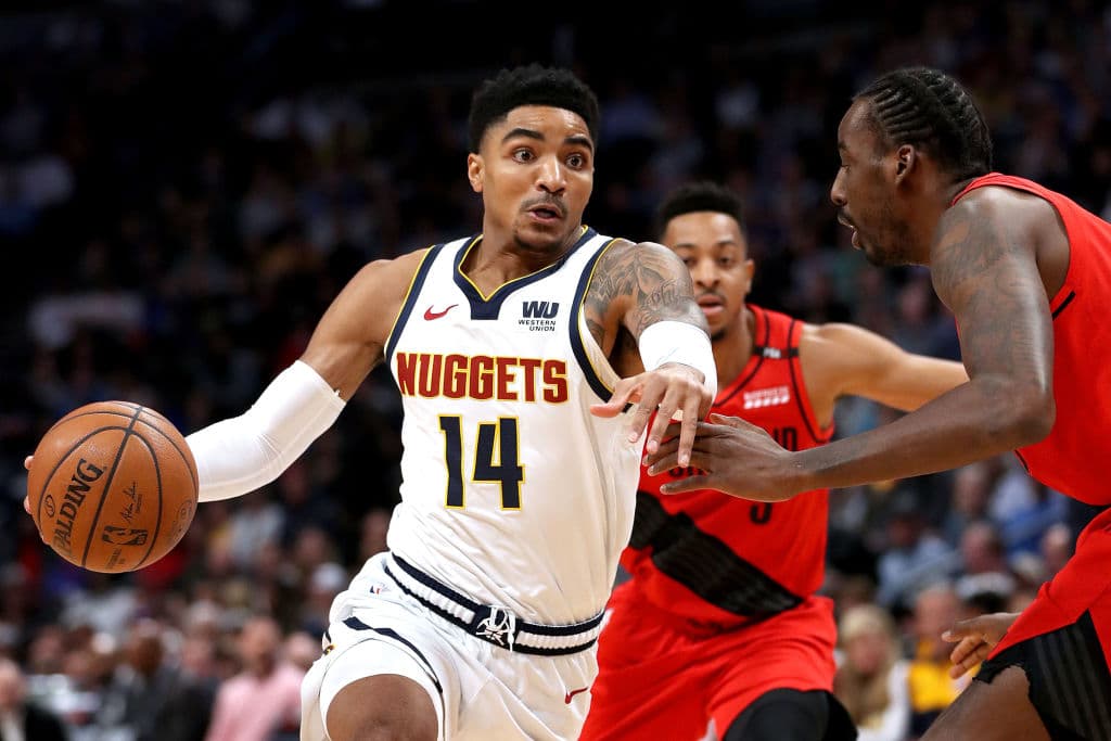 Los Portland Trail Blazers se impusieron 97-90 a los Denver Nuggets en Pepsi Center este miércoles y la serie de segunda ronda de Playoffs de la Conferencia del Oeste se iguala a un triunfo por bando. Estas son las mejores imágenes del Juego 2 de esta contienda.