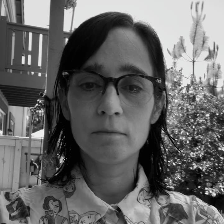 Julieta Venegas expresó su solidaridad al pueblo cubano por protestar y pedir fin a la dictadura.