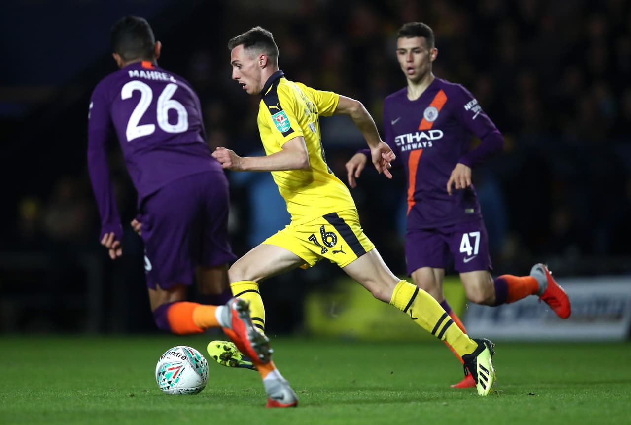 El técnico del equipo, Karl Robinson, lo desaprobó y anunció medidas, pero aseguró que el jugador, a quien describió como muy tranquilo, está muy arrepentido y que los hinchas deberían perdonarlo.