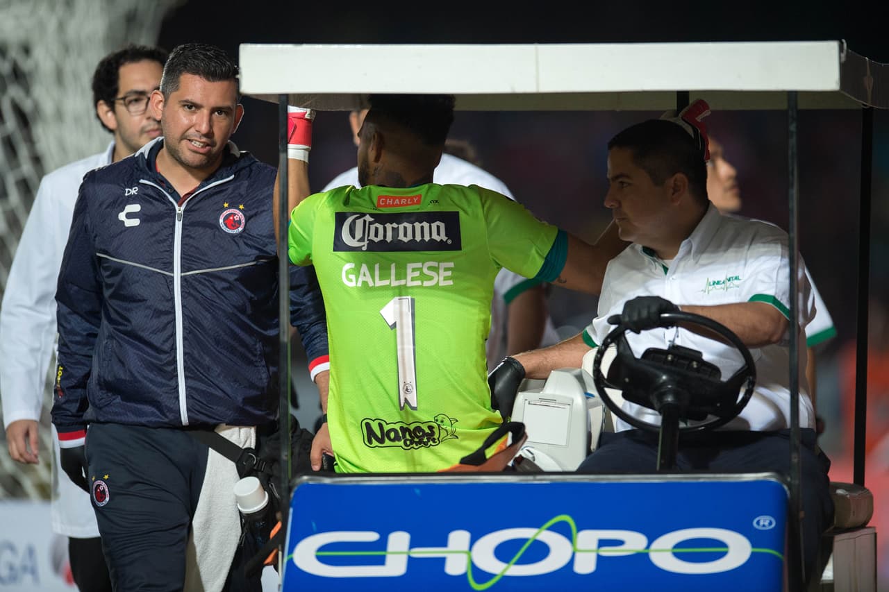 Lamentablemente, Gallese no pudo continuar después de esa jugada. Al parecer se hizo daño en la rodilla y salió en camilla, entre lágrimas.