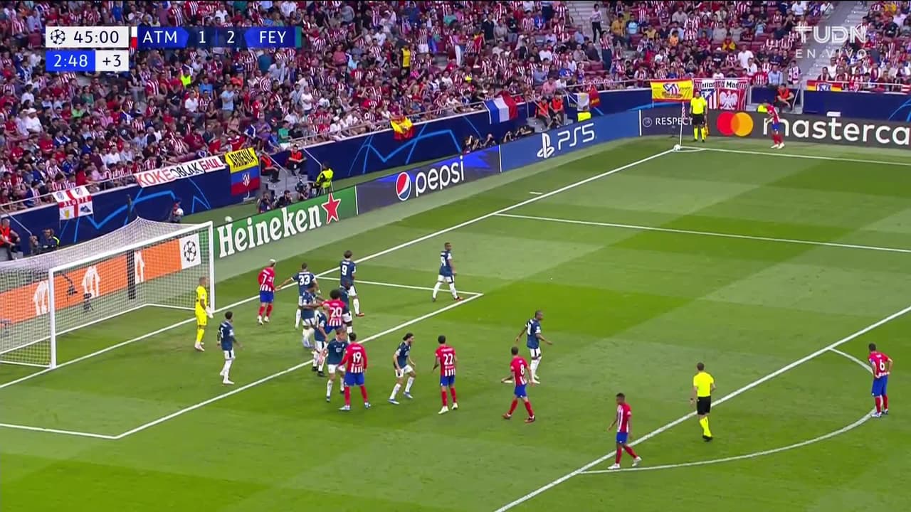 ¡GOL!  anota para Atlético de Madrid. Antoine Griezmann