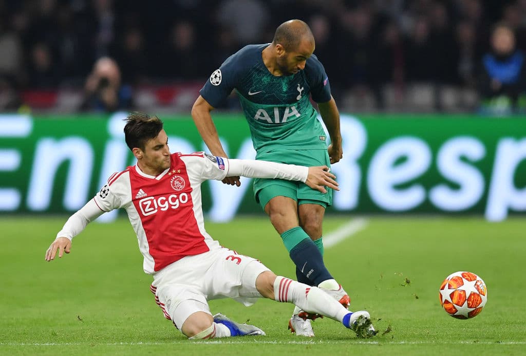 Una actuación milagrosa, providencial, para la eternidad, así fue el triplete que marcó Lucas Moura a favor del Tottenham Hotspur en la Vuelta de las Semifinales de la Liga de Campeones ante el Ajax. Moura anotó a los 55, 59 y 96 minutos los goles que le sacan de la bolsa el boleto a la Final a los Holandeses. Estas son las imágenes de esa proeza.