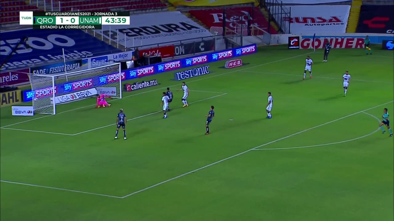 ¡GOL!  anota para Querétaro. Ángel Sepúlveda