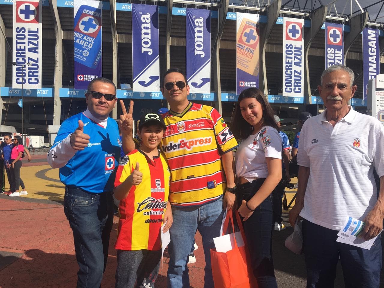 Llega la tarde en coapa y el Cruz Azul se prepara en el Azteca para jugar frente al Morelia.