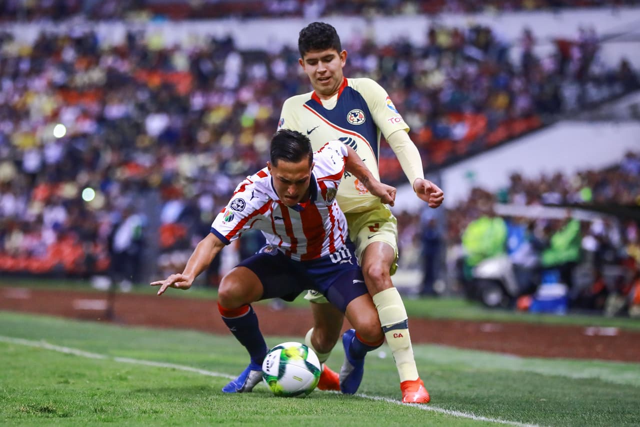 Al término de la primera mitad, adem´ás de irse con un 0-0 al descanso, América había gozado de un 79 por ciento de la posesión de la pelota, mientras Guadalajara apenas un 21 por ciento.