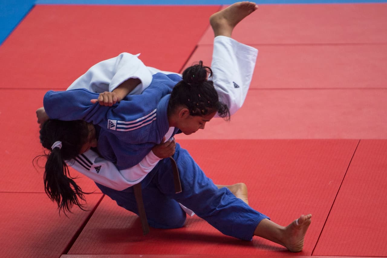 El único antecedente en el palmarés de Jiménez con Panamá en mayores fue un bronce en los Juegos Bolivarianos de 2013 en Trujillo (Perú), a sus 17 años.